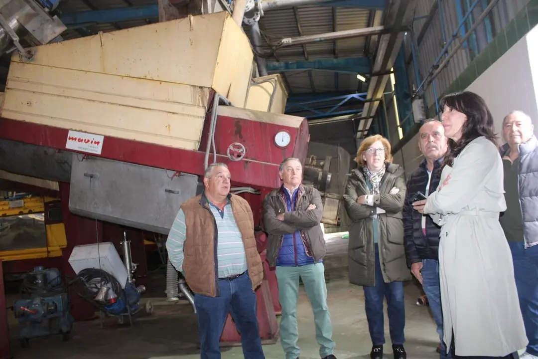 Blanca Fern&aacute;ndez visita cooperativa Arenas de San Juan 3