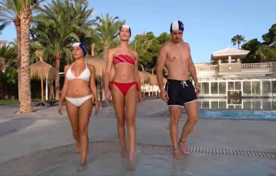 A LA PISCINA TERMAL