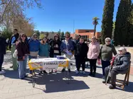 MESA INFORMATIVA Y FIRMAS 4