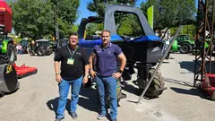 Grupo Avil&eacute;s con m&aacute;quina premiada