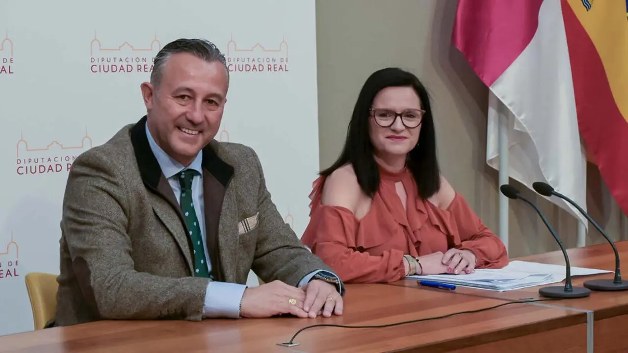 96fdf4515a34a20737029caeec66ac4f_XL