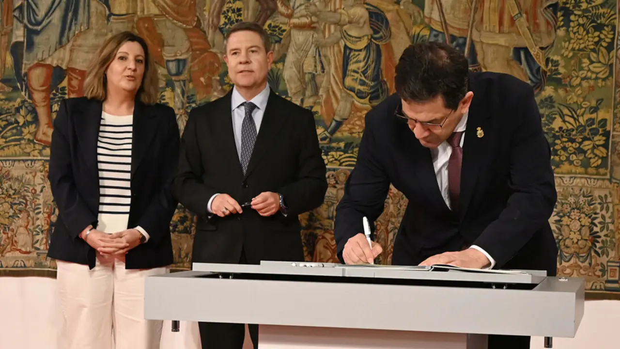 b67888e0facbbea13fb2f398298735ca_XL