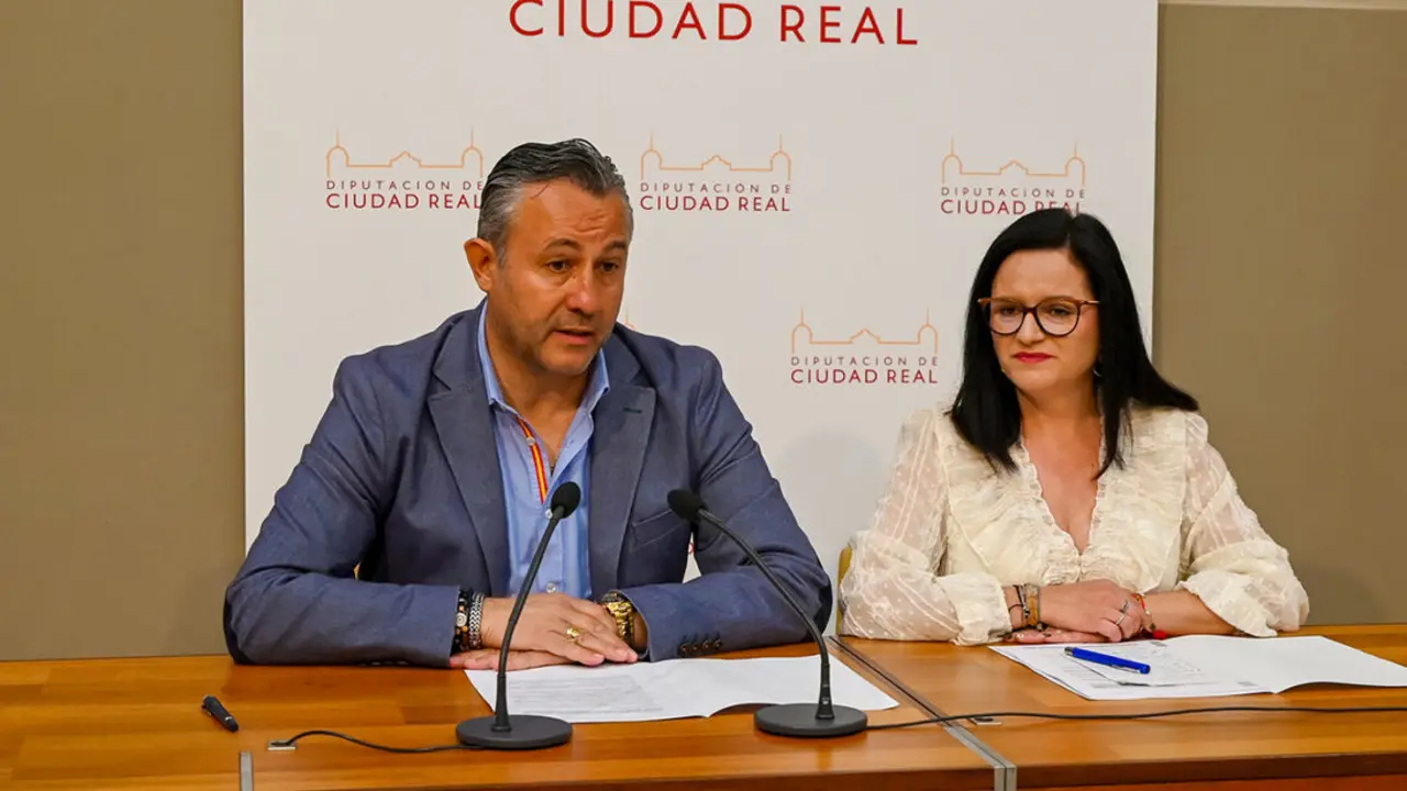 4323a5e9bb9a720324a039341110fc7b_XL