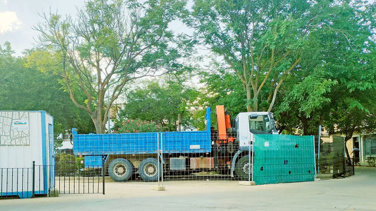 Foto pozohondo en obras
