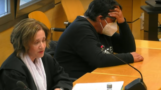 La acusada y su abogada