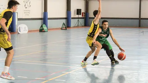 jugada3semifinalbaloncestocriptanavsbasketcervantes