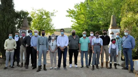 6531b8388fa2ad0f5c5aba34b81863bb_2_XL