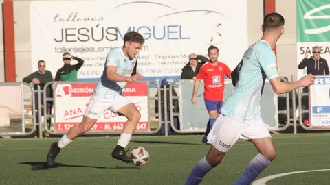 03-jugadaCDVilla-OscarGuijarro