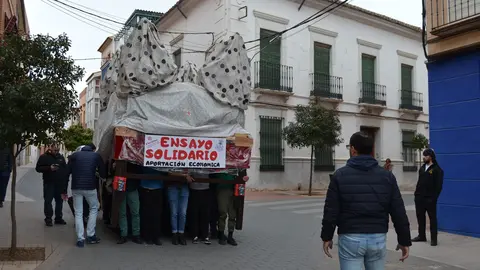 ensayo solidario costaleros santo entierro (1)