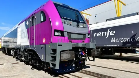 2-stadler-locomotora-mercancias