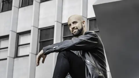 635d0a11c7b39cba615275bd75b58c0e_XL