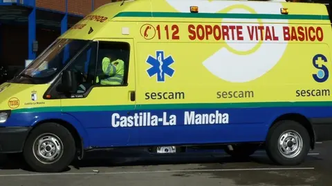 7806_ambulancia-de-soporte-vital-basico
