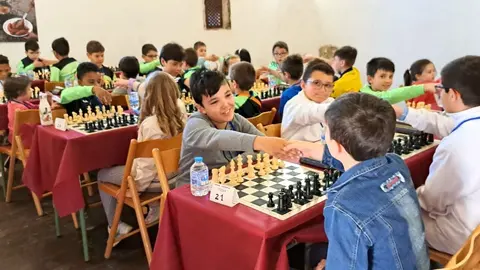 8 SALUDO COMIENZO PARTIDA S12