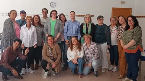 clausura curso herramientas digitales b&uacute;squeda empleo,alumnos junto a concejal Empleo