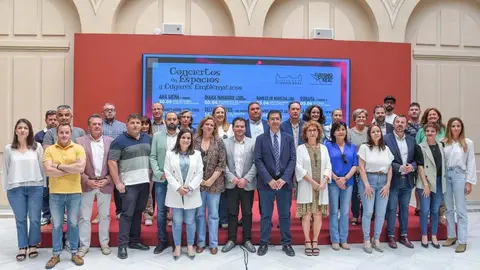 55b7a72ab2b13ebd155412a2cb343942_2_XL