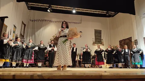 M&uuml;sica ME, festival mayo manchego Esperanza con flores