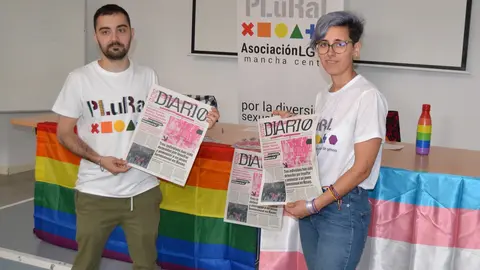 Teo Alises y Victoria Moreno, de la Asociaci&oacute;n Plural LGTB Mancha Centro