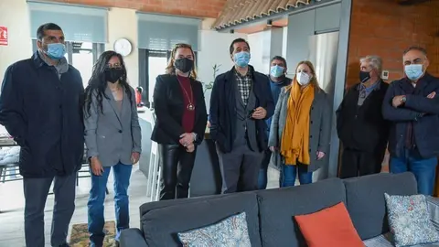 c5cad36bff4da825da5717182fdc14c9_2_XL