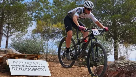 351151764_1992590357765315_3432705071159895581_n