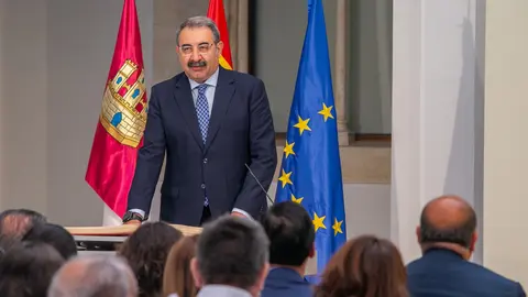 Toledo, 11 de julio de 2023.- El presidente de Castilla-La Mancha, Emiliano Garc&iacute;a-Page, preside acto de toma de posesi&oacute;n de los consejeros del nuevo ejecutivo auton&oacute;mico. (Fotos: A. P&eacute;rez Herrera // JCCM)
