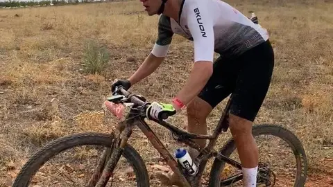 Carlos Ajenjo en carrera