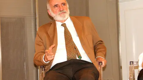 Jes&uacute;s Perucho durante su intervenci&oacute;n en el Primer Encuentro en la Castelar organizado por El Semanal en octubre de 2018