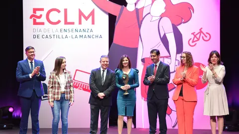 acto-institucional-del-da-de-la-enseanza_53337632958_o