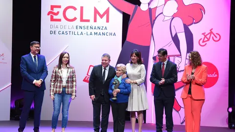 acto-institucional-del-da-de-la-enseanza_53337864320_o