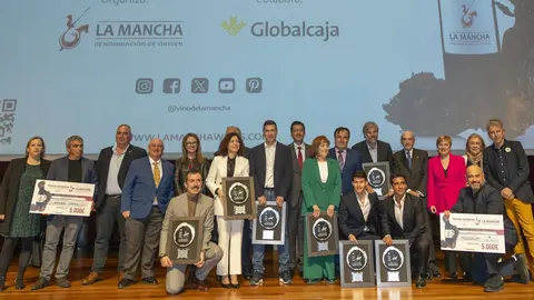 Foto de familia de los Premios Solidarios 2023