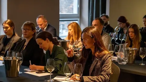 Asistentes al seminario realizado con vinos DO La Mancha en Polonia
