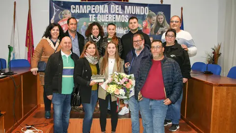 00-Campeona-familia-y-Corporacion-Municipal