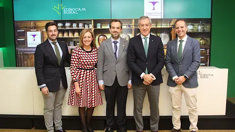 20231205 FOTO FAMILIA CONVENIO COLEGIO FARMAC&Eacute;UTICOS TOLEDO