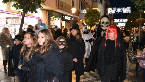 DESFILE DEL ENTIERRO DE LA SARDINA 2023 CARNAVALC&Aacute;ZAR (4)