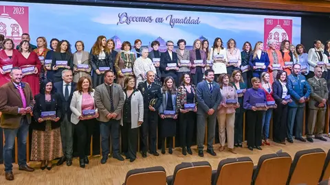 f8c1ec925a18c92698c05bff8c327469_XL