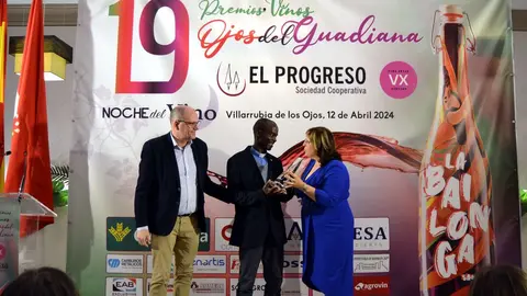 3_El_progreso_premio_Solidario_Caritas_y_Alcaldesa