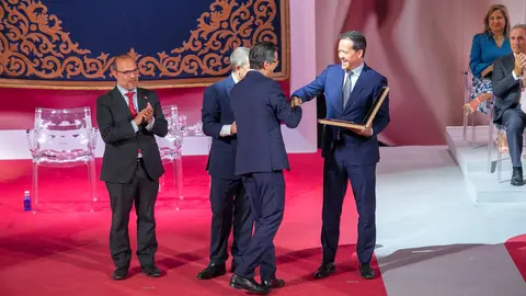 Toledo, 31 de mayo de 2024.- El jefe del Ejecutivo auton&oacute;mico, Emiliano Garc&iacute;a-Page, preside el acto institucional del D&iacute;a de Castilla-La Mancha que se celebra en el Palacio de Congresos &acute;El Greco&acute;. (Fotos:  A. P&eacute;rez Herrera //  JCCM)