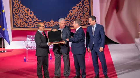 Toledo, 31 de mayo de 2024.- El jefe del Ejecutivo auton&oacute;mico, Emiliano Garc&iacute;a-Page, preside el acto institucional del D&iacute;a de Castilla-La Mancha que se celebra en el Palacio de Congresos &acute;El Greco&acute;. (Fotos:  A. P&eacute;rez Herrera //  JCCM)