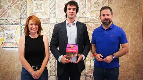 60B93335-04AB-4979-8ED7-1DBEF94DF183