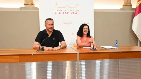 5544f3cc643587f8d6e281de1c08f210_2_XL