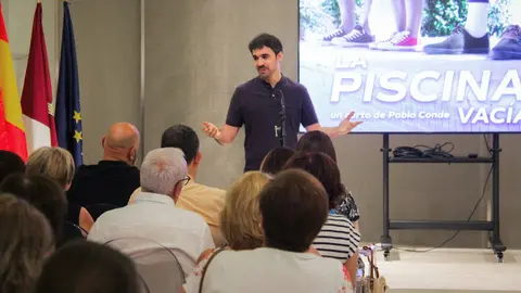 Pablo Conde presenta La piscina vacia