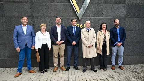 89e936ab1af480cb8fbeb534c0a342d0_2_XL