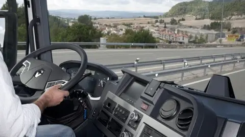 4879_5e81c3490ce694df2e8c468c-que-transportistas-pueden-trabajar-y-quienes-no-lo-que-se-considera-servicio-esencial