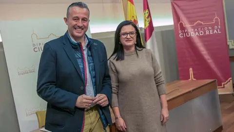 f9a869c8f0fa7a6f20bd6dc684595b97_XL