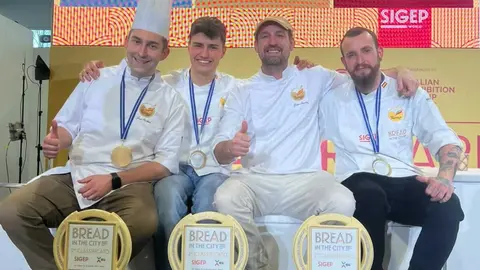 30f4370c-dd7a-a18e-9a15-1fb8ea003f5f