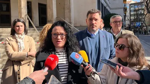 96cb32f9f6c7163e46f2ae26544d2200_XL