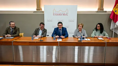 3e5c85c6977051d0fd950da5d00d534d_XL