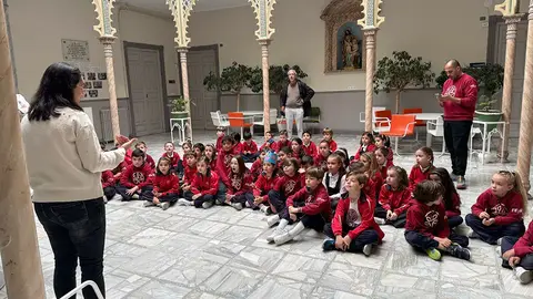 donantes-sangre-alcazar-charla-sagrada-familia-04