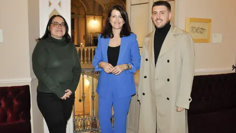 f137ca4f658e33577819eb460a95f623_L