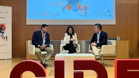 def41c16ecd47d3e98a6509e1ff6fca0_XL