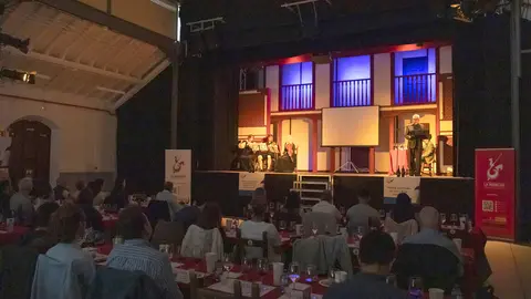 Actuaci&oacute;n teatral en Cervanvino 2025